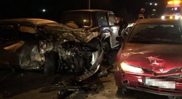 Un joven de 30 años fallece en una colisión entre tres vehículos en Cártama
