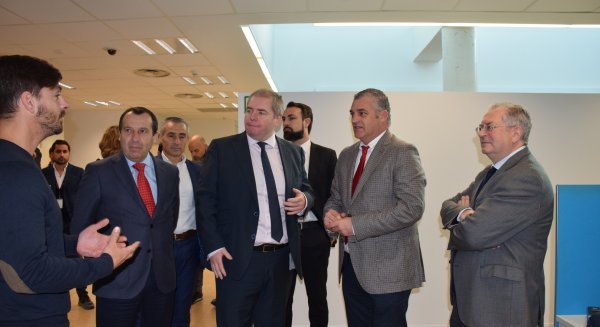 La Junta destaca la importancia del sector de las TIC para impulsar una economía andaluza más competitiva y sostenible