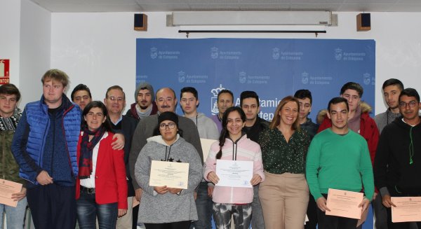 Estepona realiza cursos de talleres municipales de Jardinería, Albañilería, Fontanería y Electricidad