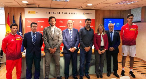 Marbella presume en la presentación del equipo español de Copa Davis de un privilegio deportivo y turístico