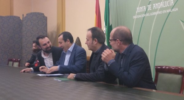 La Junta entrega de resoluciones de ayuda a cooperativistas de Málaga