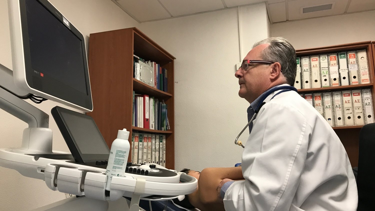 El Materno Infantil incorpora un nuevo ecógrafo que permite detectar cardiopatía congénita de forma más rápida