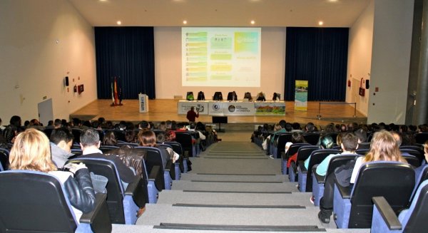 El programa para estudiantes de altas capacidades 'GuíaMe-AC-UMA' arranca con más de 40 talleres