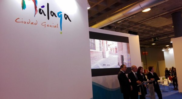 Málaga da a conocer su oferta turística de lujo en una guía turística completa