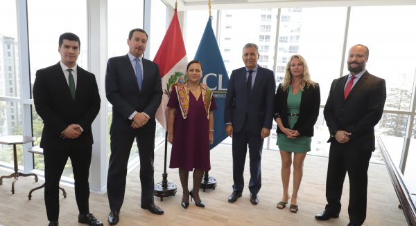 Doce empresas malagueñas buscan abrir nuevas  vías de negocio en Perú y Colombia