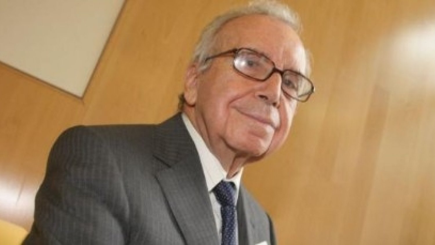 Fallece García Baena, el poeta del culto a la palabra