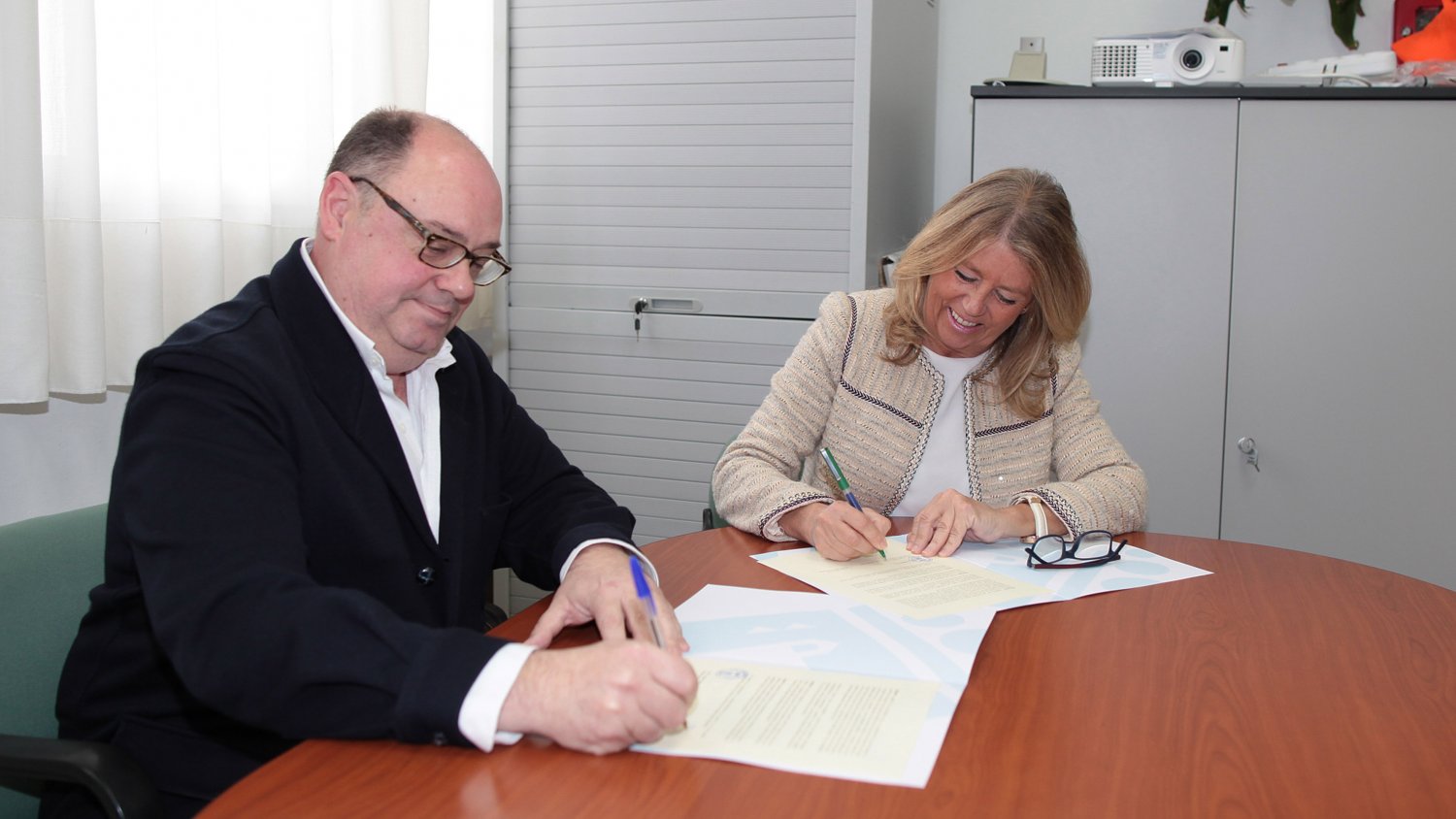 Marbella y el IES Río Verde firman un acuerdo para que los alumnos del centro puedan utilizar las instalaciones del Francisco Norte