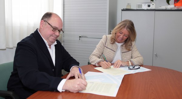 Marbella y el IES Río Verde firman un acuerdo para que los alumnos del centro puedan utilizar las instalaciones del Francisco Norte