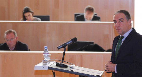 Bendodo apuesta por el dinamismo y la creación de empleo con el presupuesto de la Diputación para 2018