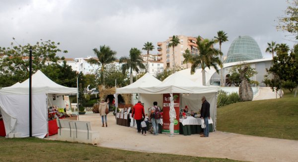 Comienza en Estepona la III Feria Mundial del Queso Sabor a Málaga en los exteriores del Parque Botánico