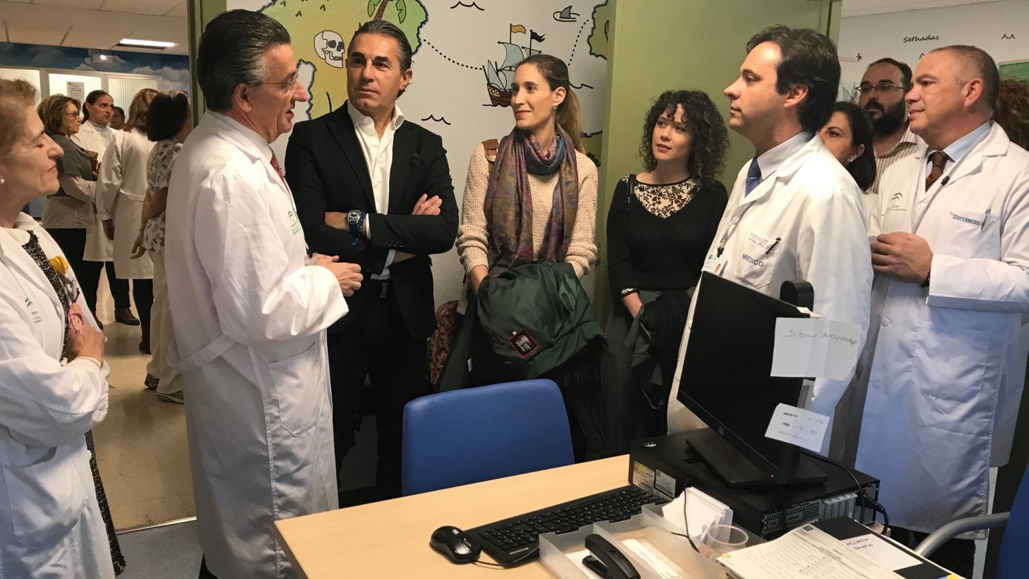 El Hospital Regional de Málaga y la Fundación Cesare Scariolo redecoran las consultas de Hematología del Materno Infantil