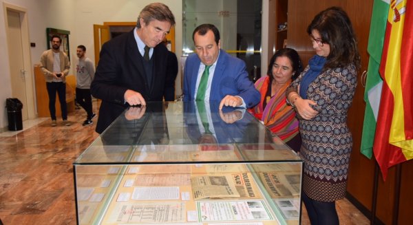 El Archivo Histórico Provincial expone documentos relativos a los sucesos del 4 de diciembre de 1977 en Málaga