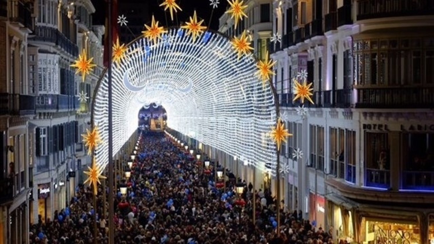El alumbrado navideño y el espectáculo musical, listo para hacer brillar calle Larios
