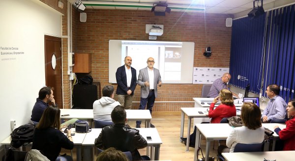 El campus El Ejido inaugura una nueva aula de docencia avanzada