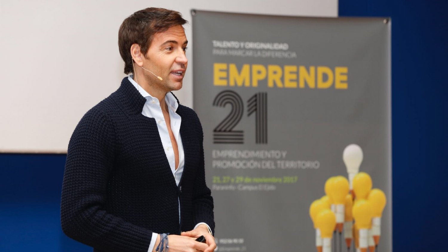 David Meca narra su espíritu de superación en el seminario 'Emprende 21'