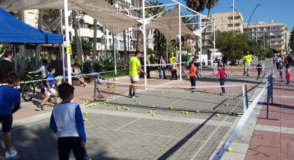Éxito de la I Jornada “Estepona Street Tennis”
