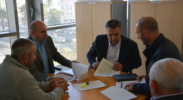 El PSOE y las asociaciones agrarias piden a la Diputación medidas de ayuda para el suministro de agua