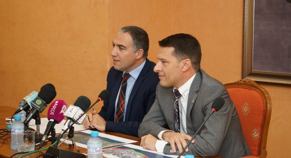 La Senda Litoral permitirá recorrer de forma continuada la mitad de la franja costera de Torrox