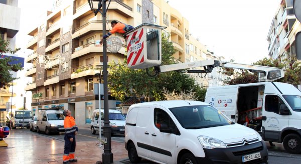 El alumbrado navideño adornará las calles de Estepona con más fuerza