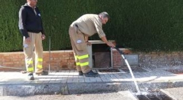 El suministro de agua comienza a regresar a Miraflores del Palo