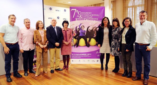 La Universidad de Málaga promueve la actividad físico deportiva para mayores
