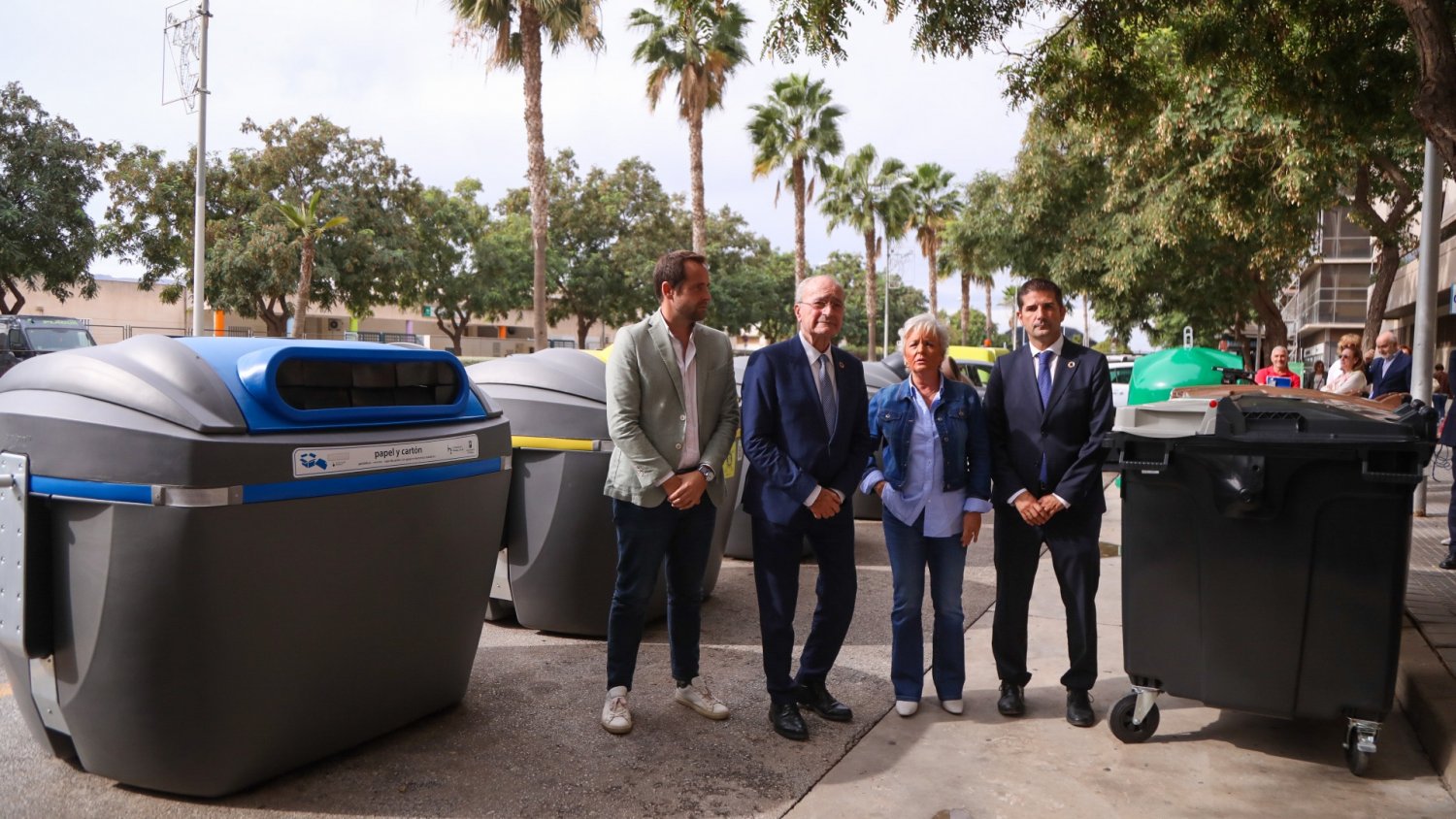 El Ayuntamiento sustituye los 12.669 contenedores de la ciudad por unos de nueva generación