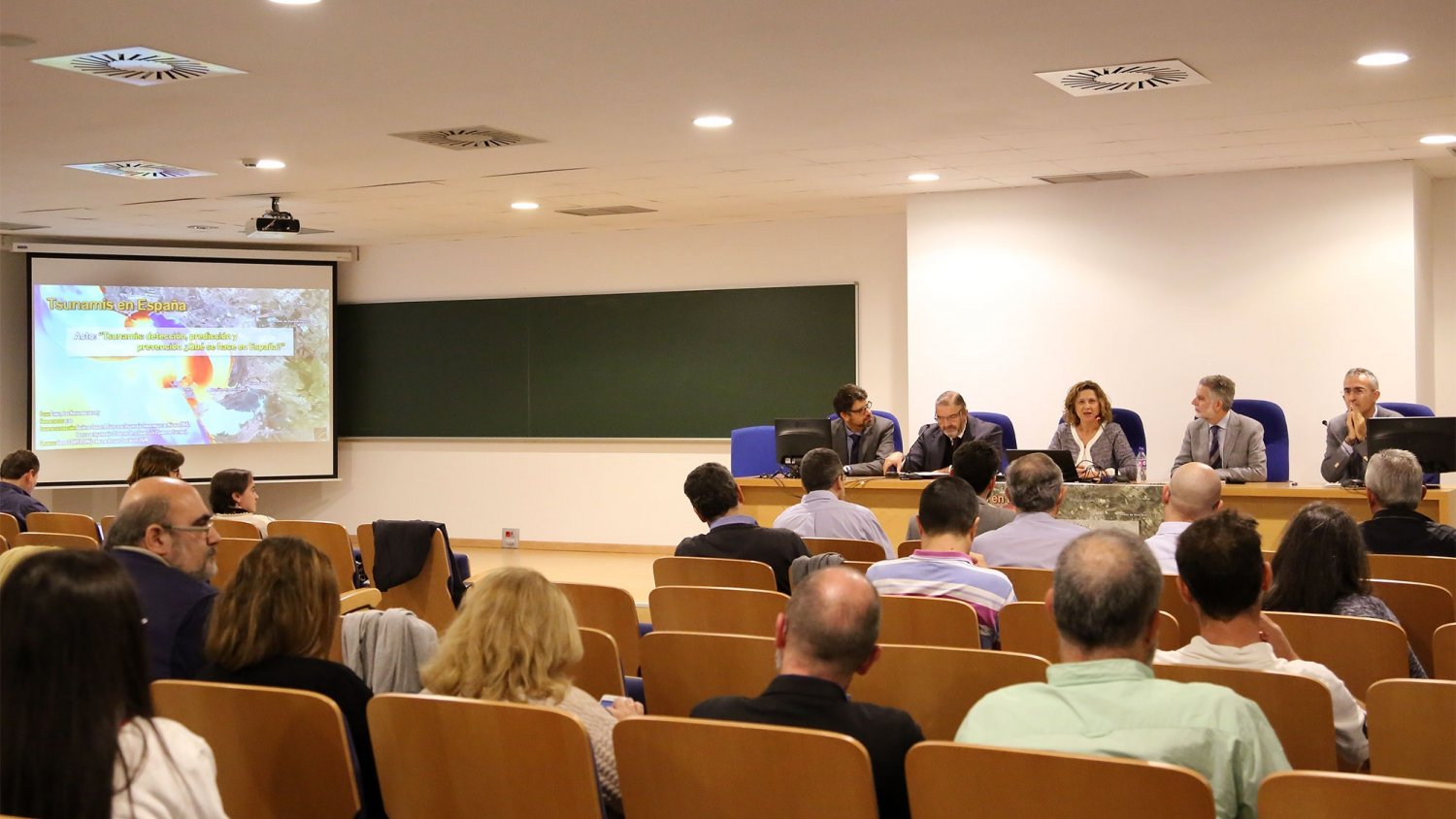 La Universidad de Málaga avanza en la detección, predicción y previsión de tsunamis