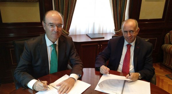 Unicaja Banco y el Colegio de Médicos de Málaga renuevan su unión