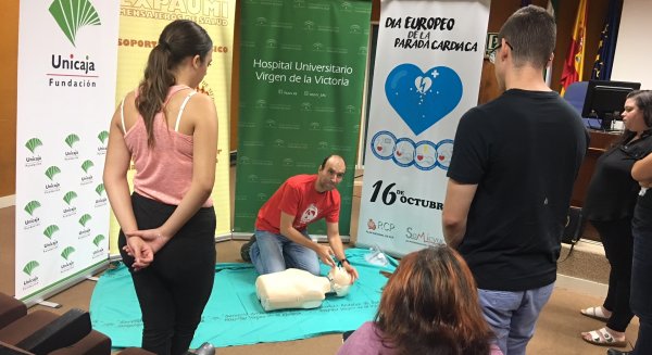 El Hospital Virgen de la Victoria de Málaga organiza talleres para salvar vidas