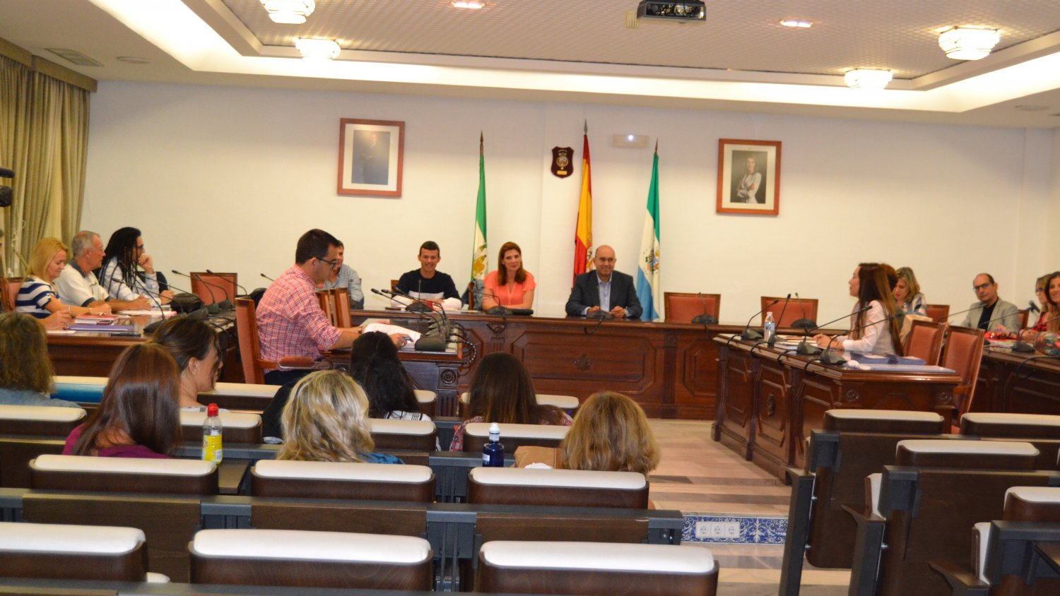 Servicios Sociales plantea la creación de un aula de valores en la Comisión de Absentismo Escolar en Mijas