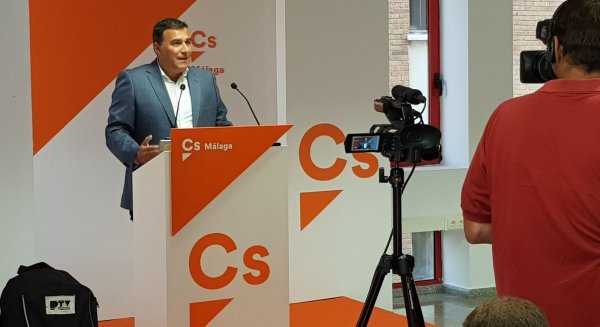 Carlos Hernández insta a la Junta a actuar para poner en marcha el nuevo instituto de Las Lagunas de Mijas