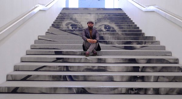 Últimos días para visitar 'Papá', la intervención artística de José Luis Puche en el Centre Pompidou Málaga