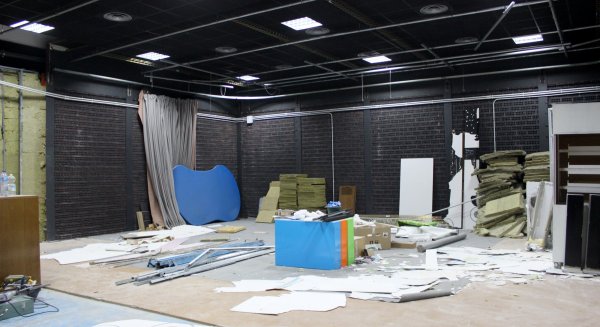 Comienzan las obras de remodelación de las nuevas instalaciones de la radio y televisión de Estepona