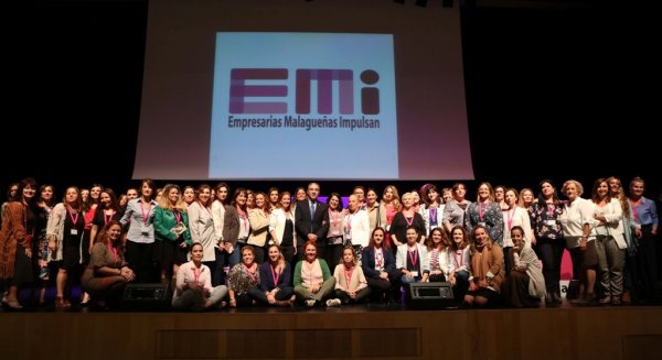 Bendodo invita a las mujeres empresarias malagueñas a aprovechar las oportunidades de emprendimiento en la provincia