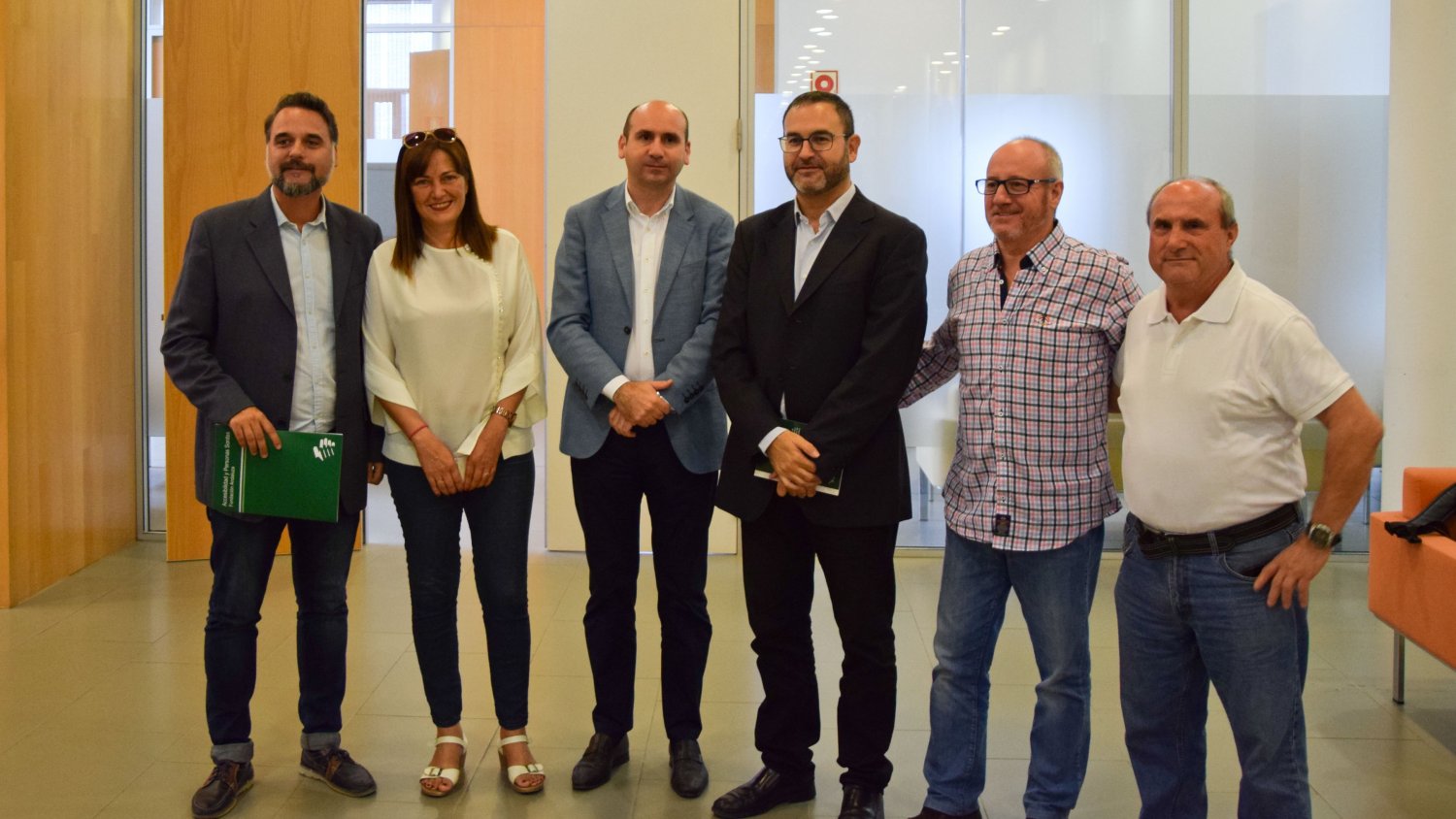 Diputación se compromete a iniciativa del PSOE a poner en marcha un servicio de videointerpretación en lengua de signos
