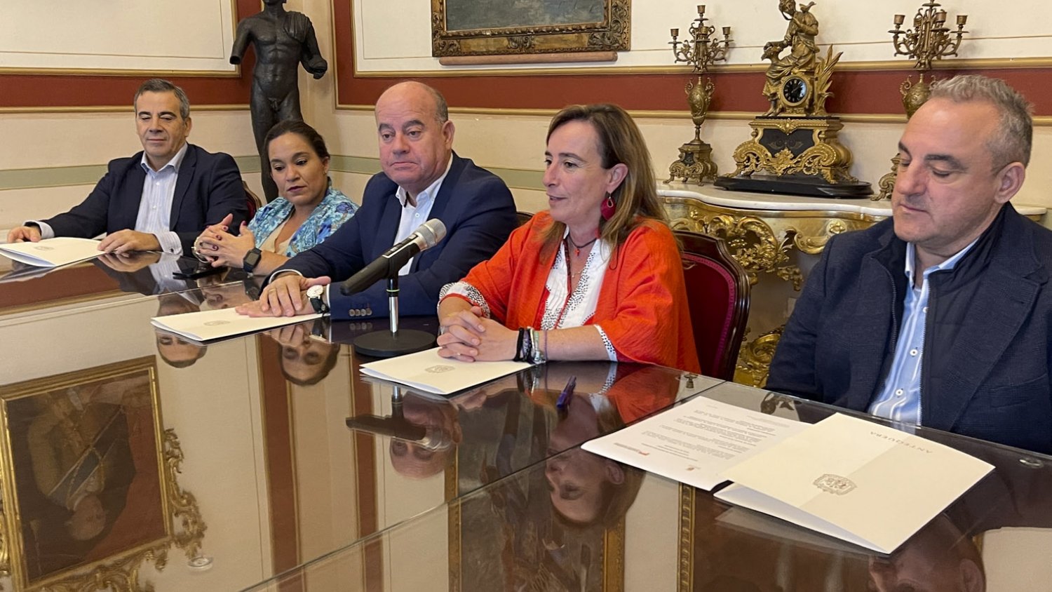 El Ayuntamiento y Área Sanitaria inician el Aula de Excelencia en Medicina Interna Ciudad de Antequera