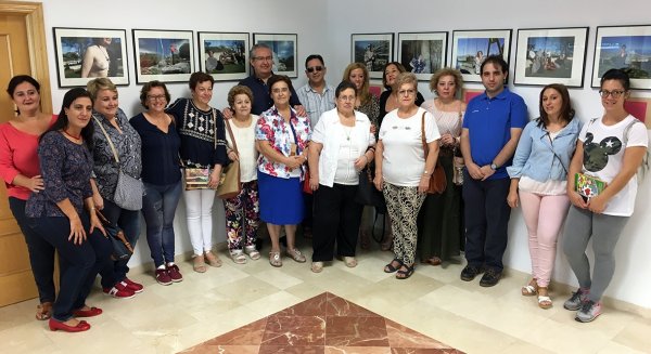El Centro de Servicios Sociales Doctor Pedro de Rojas de Antequera acoge la exposición fotográfica 