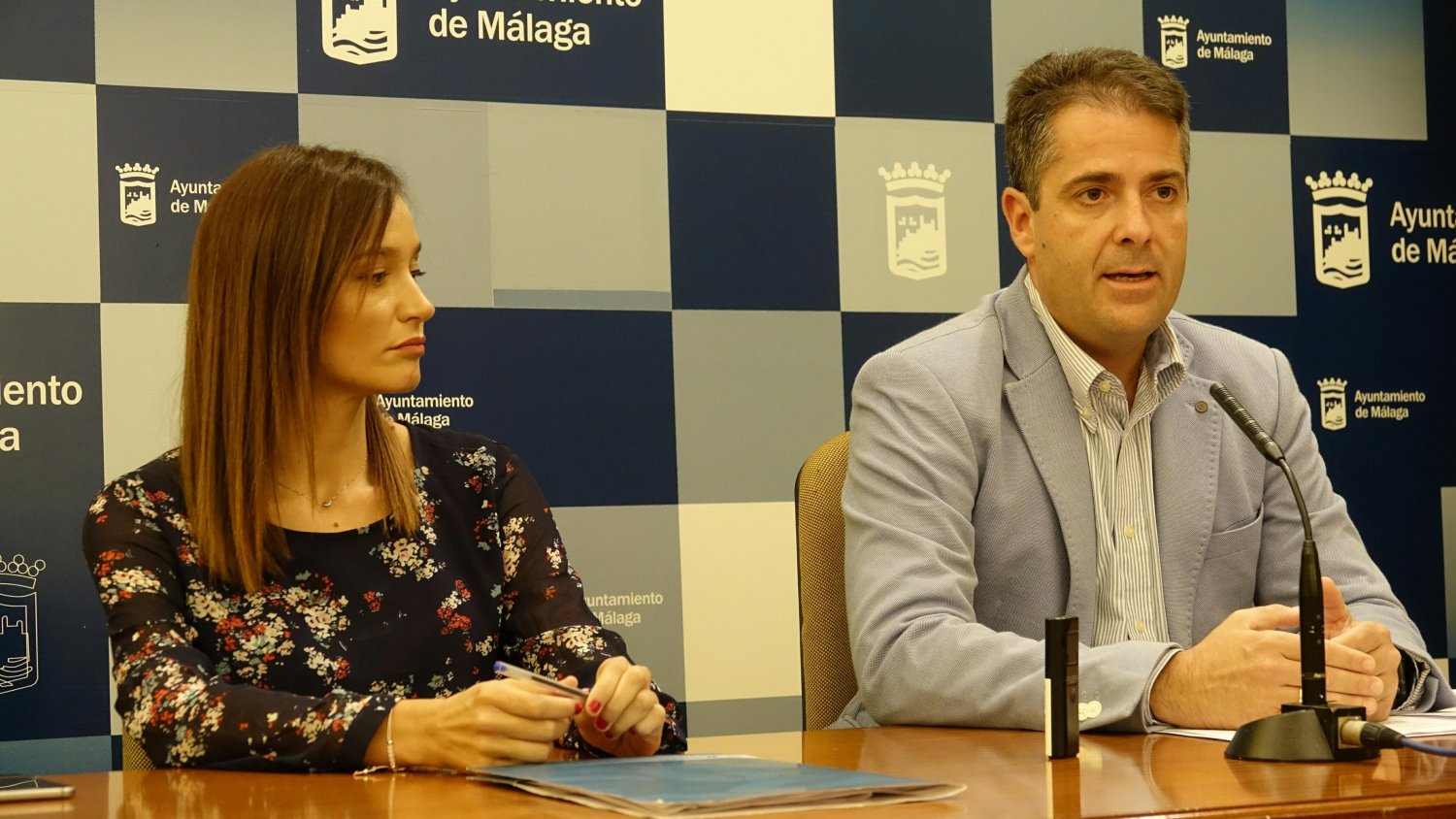 Málaga pone en marcha un plan de promocion de la ciudad en los equipos del Málaga CF y del Club Baloncesto Málaga
