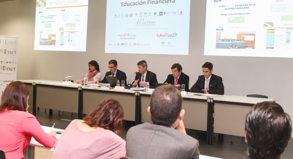 Unicaja lleva un año más la educación financiera a los estudiantes de Andalucía, Castilla-La Mancha, Castilla y León, Extremadura, Ceuta y Melilla