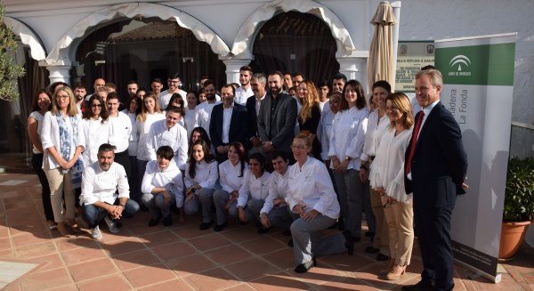 Los 45 alumnos de la Escuela de Hostelería de la Fonda en Benalmádena culminan el inicio de clases