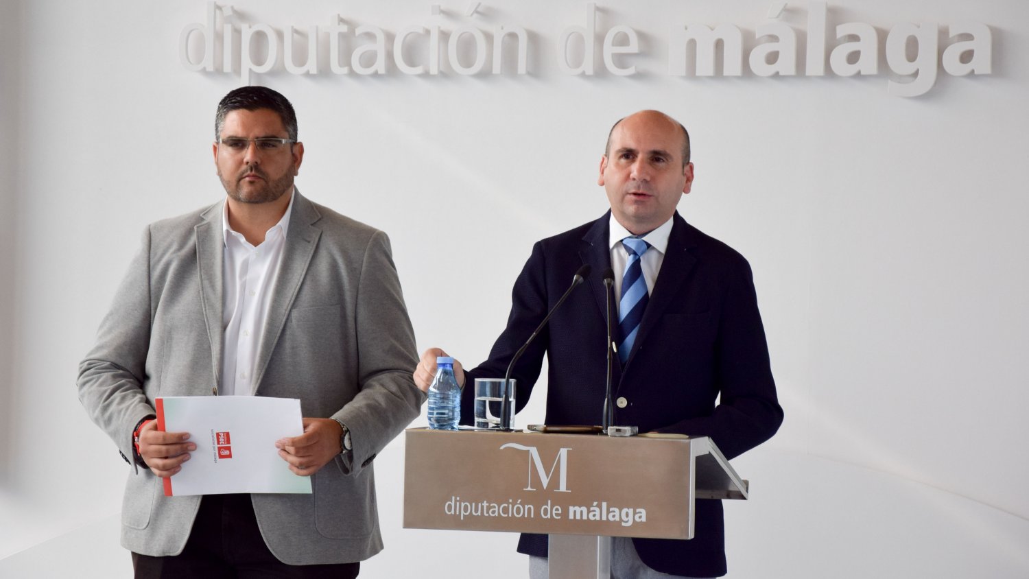El PSOE denuncia que Diputación adjudicó cinco contratos a dedo al concejal de Mijas que intentó comprar a otro edil