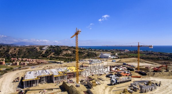 Estepona abona 500.000 euros de las obras del Hospital en los tres primeros meses de ejecución