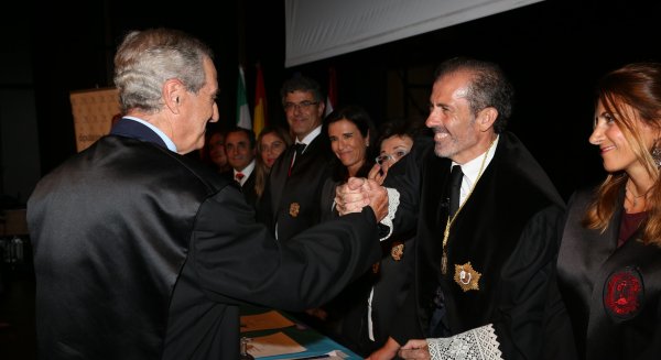 El Colegio de Abogados homenajea a los letrados que cumplen 25 y 50 años colegiados y entrega sus Medallas de Honor