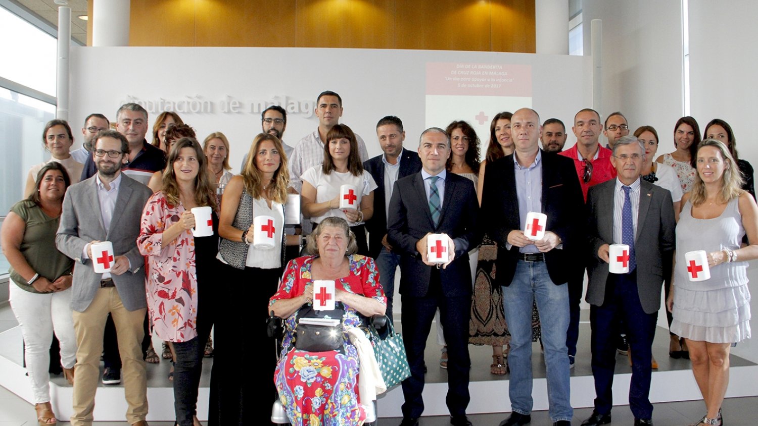 Cruz Roja celebra el jueves el Día de la Banderita para ayudar a menores en situación de pobreza y exclusión social