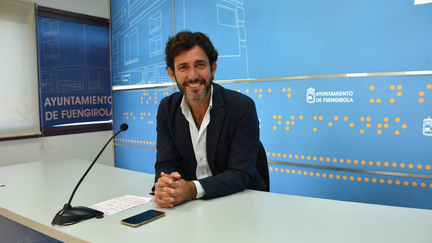 Más de 6.200 mayores disponen ya de la tarjeta digital para el autobús urbano fuengiroleño