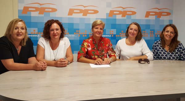 El PP pide la readmisión de los monitores administrativos contratados “en fraude de ley”