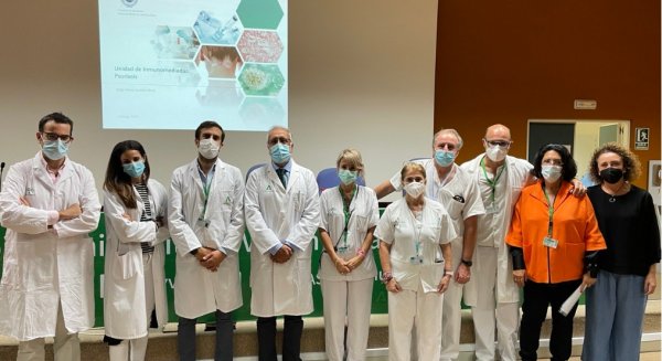 Más de 1.500 pacientes afectados de Psoriasis reciben cada año atención en el hospital Clínico