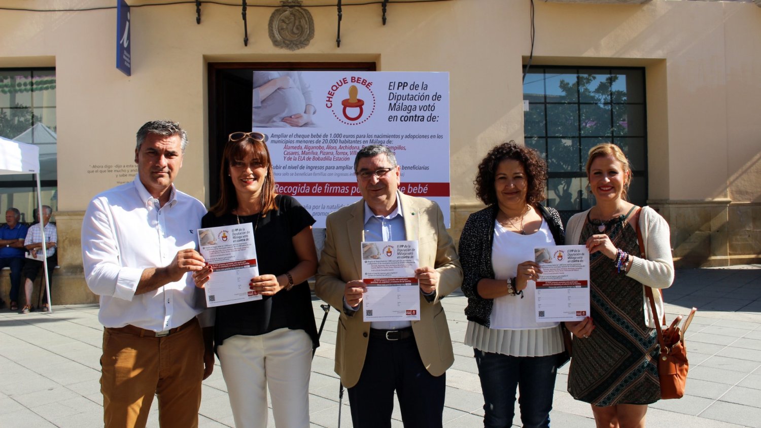 El PSOE pide al PP cambiar los criterios del cheque bebé para que llegue a más familias de la Axarquía