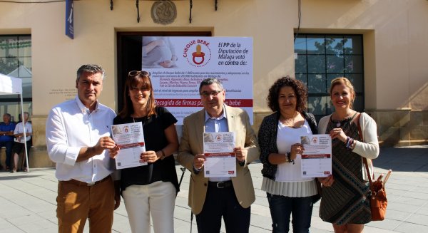 El PSOE pide al PP cambiar los criterios del cheque bebé para que llegue a más familias de la Axarquía