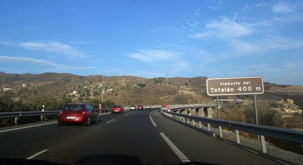 El PSOE pide a Fomento medidas de protección en el viaducto de Totalán en la A-7
